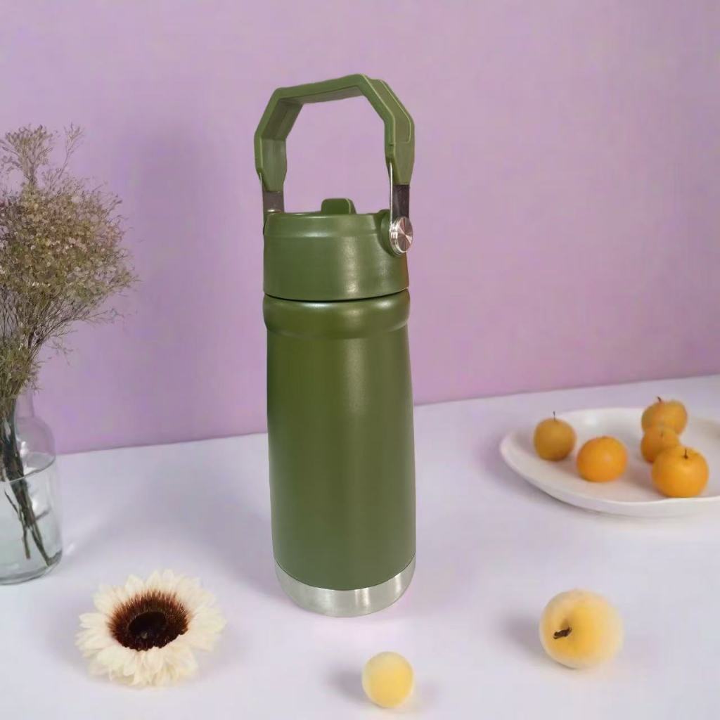 Garrafa Térmica Aço inox 550ml/650ml Parede Dupla com Canudo Flip