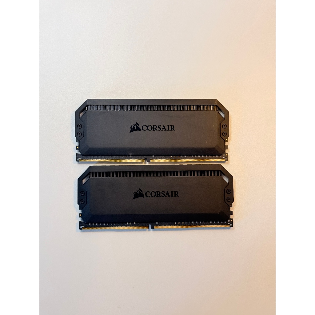 Vengeance LPX DDR4 16GB (2x8GB) ジャンク✖︎2 VENGEANCE® LPX 16GB (2 x 8GB) DDR4 DRAM 2400MHz C14 Memory Kit - Black