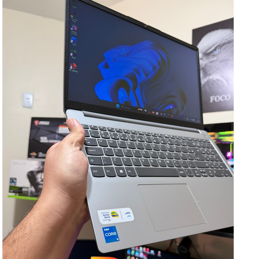Notebook Lenovo Turbinado Intel Core i5 12º th/16GB RAM/SSD 512GB/Tela 15.6 Notebook Rápido para Trabalho e Estudos