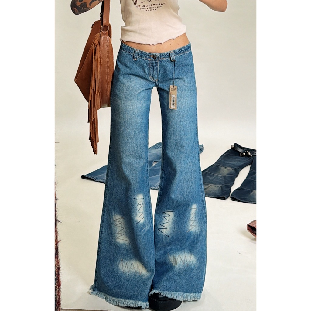 Calça jeans pantalona 70s inspo flare sarja cintura baixa - 34