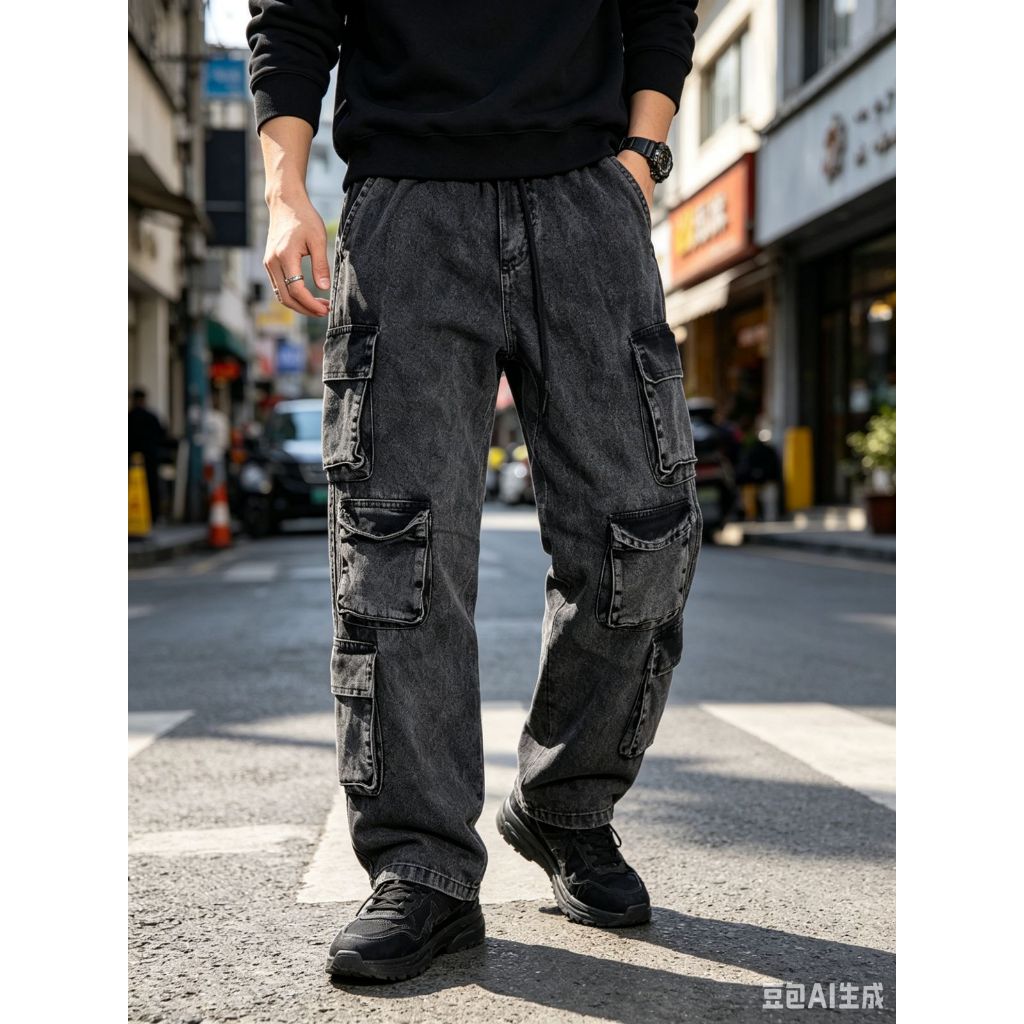 Calça Cargo Masculina Jeans Cinza Lavado Streetwear com 8 Bolsos