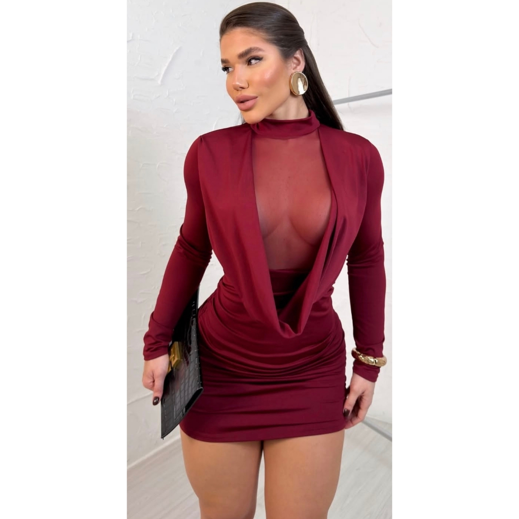 Vestido Scarlette Curto Colado Manga Longa Decote em Tule