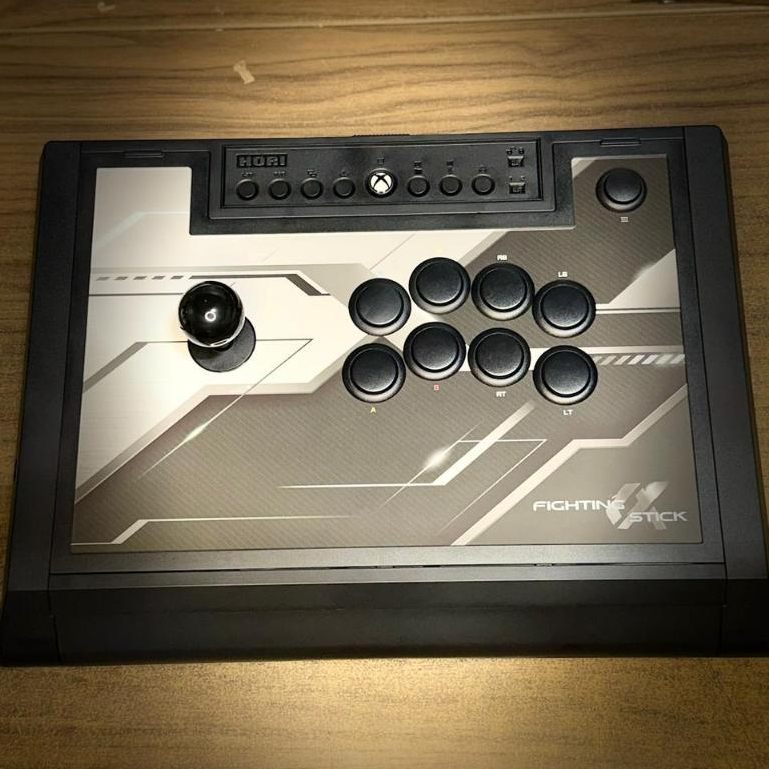 Controle Arcade Hori Fighting Stick Alpha Para Xbox One E Pc Cor