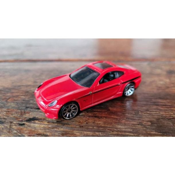 Hot Wheels - Ferrari 612 Scaglietti Vermelho - Ferrari 5-pack 2013