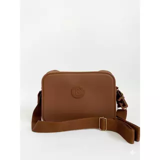 Bolsa transversal emborrachada com alça em gorgurao ajustável bolsa guara moderna e estilosa