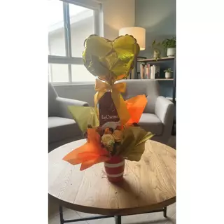 Buquê na caneca com chocolates Cacau Show em Oferta na Shopee