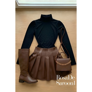 Conjunto Feminino Body Gola Alta Marrom + Saia Couro Plissada