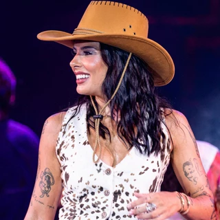 Chapéu Boiadeiro Cowboy Country Estilo Ana Castela | Vaquejada Rodeio | Caramelo, Marrom e Preto com Regulagem