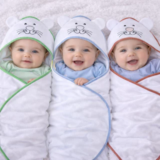 Toalha de Banho Bebe Kit 3 Toalhas Bordada com Capuz Dupla Face 100% Algodão Menino Menina em Oferta na Shopee