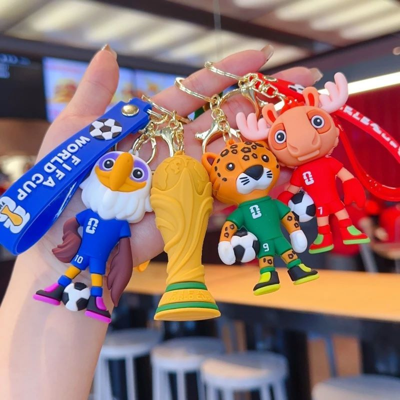 FIFA WORLD CUP 記念ライターとキーホルダー Chaveiro Mascote da Copa Mundo FIFA 2026 (Maple, Clutch e Zayu