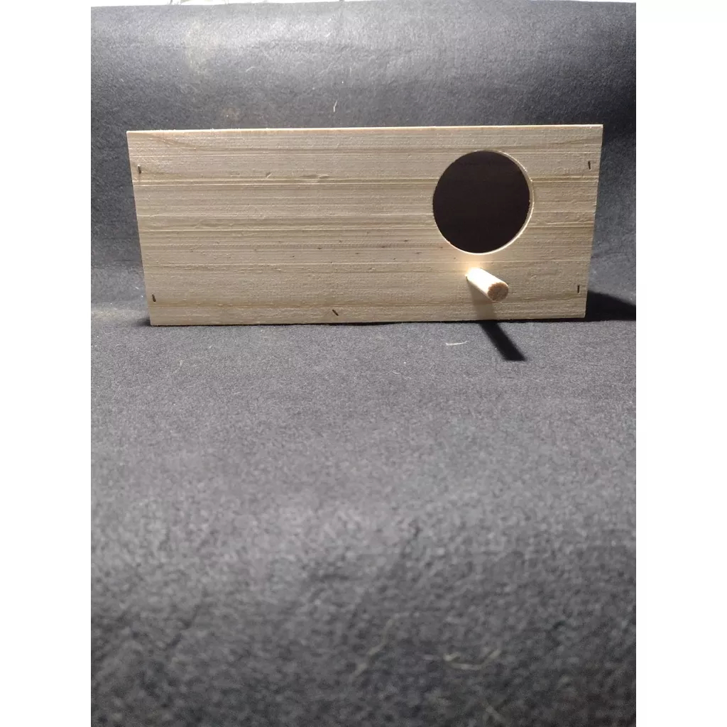 Ninho de Calopsita Modelo Grande em Madeira Premium