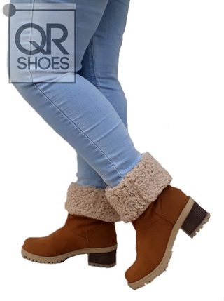 Bota Feminina Forrada com Lã Tratorada Salto Médio Grosso Caramelo Inverno Pelinhos
