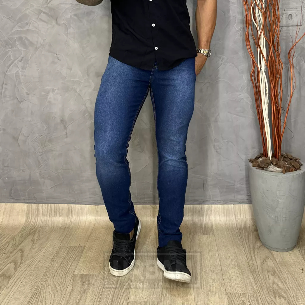 Moda Masculina Camisa Jeans Clara Com Calca Escura Calça Jeans