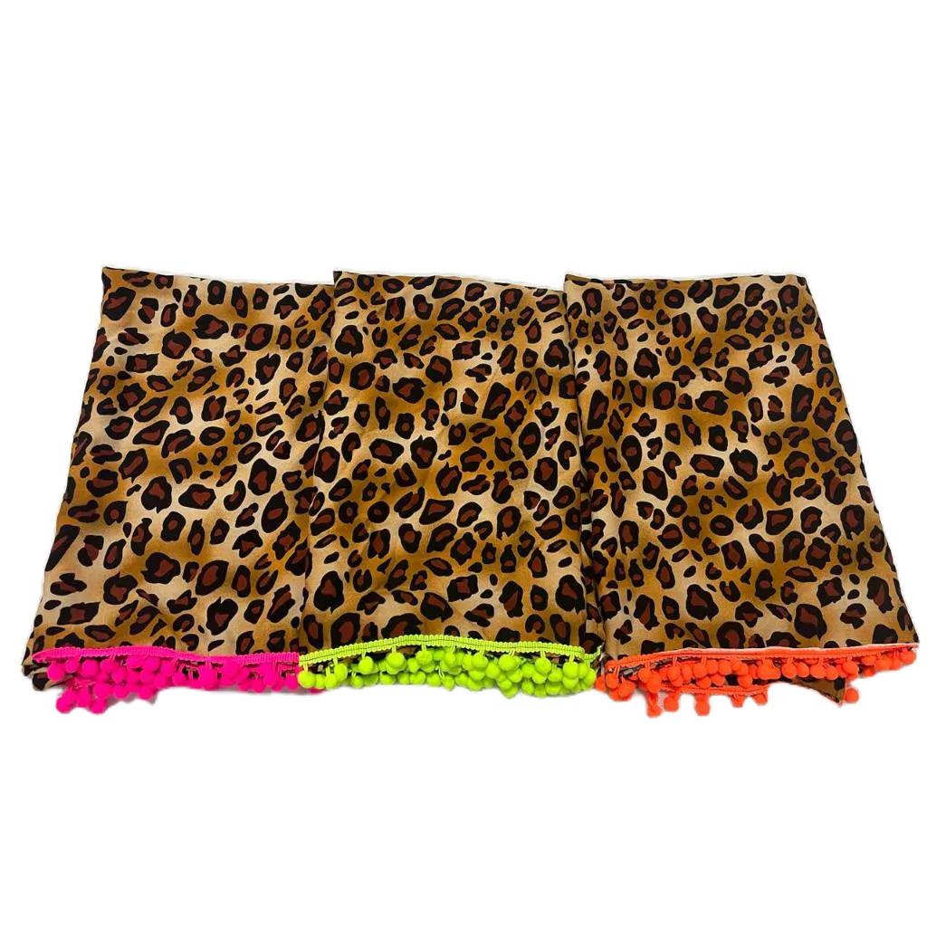 Canga de Praia Animal Print Oncinha com Pompom Verão 2025