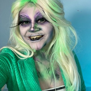 vanessa.hellen