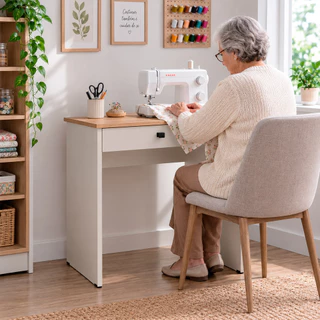 Mesa de Escritório Home Office Essence Compacta e Resistente para Costura com Gaveta Off White