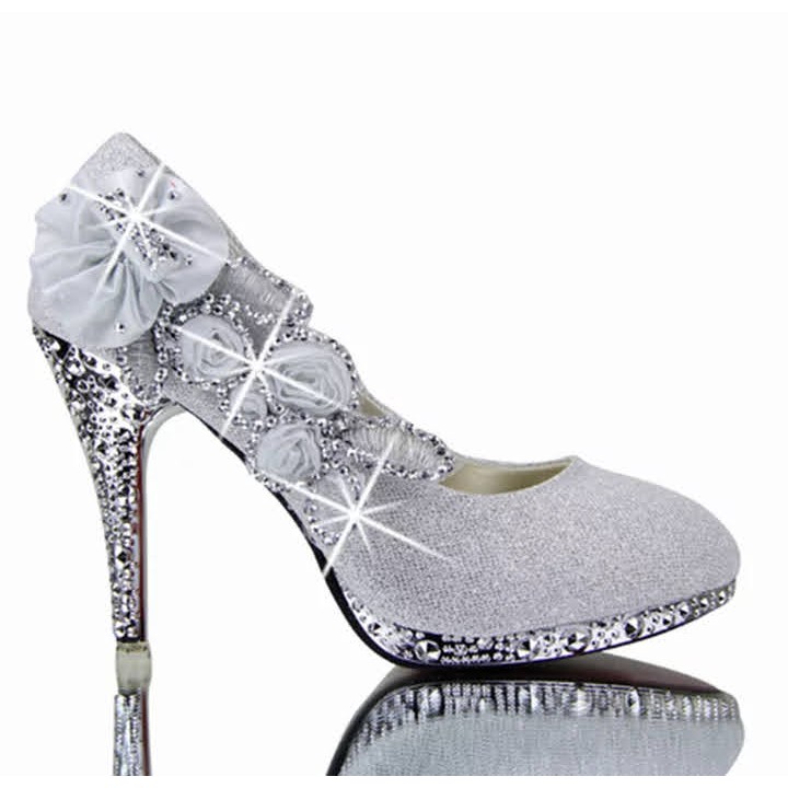 Sapatos com strass para 2024 noivas