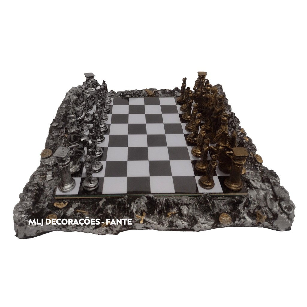 Jogo de Xadrez Romano Mod. 1 ( Resina) + Tabuleiro Dragão (Resina) -  Escorrega o Preço