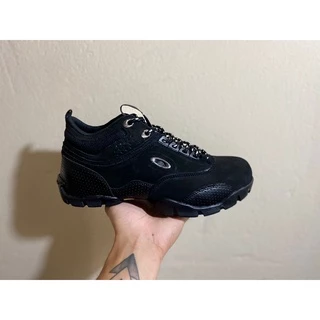 Bota Masculina Modoc Low Adventure (COURO)