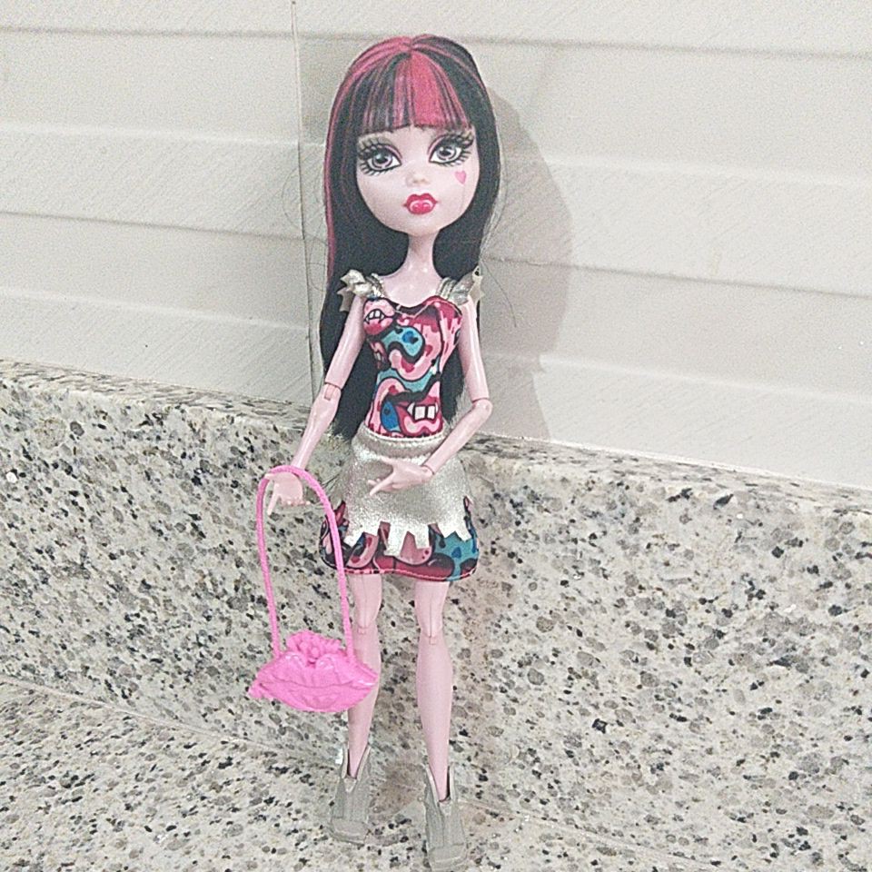 boneca monster High draculaura boo York