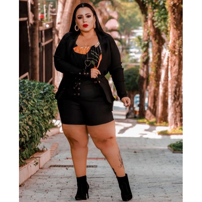 Look preto hot sale plus size