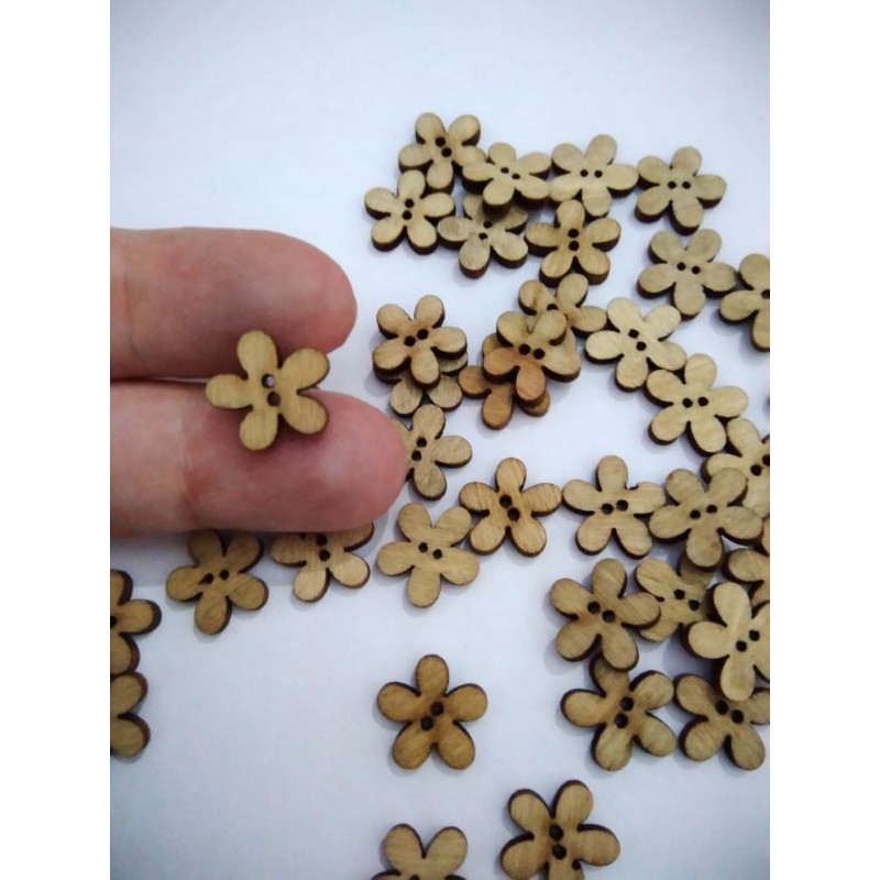 Botão de flor em madeira - 10 unidades | Shopee Brasil