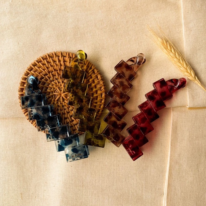 Prendedor Banana Clip Multicolorido | Shopee Brasil