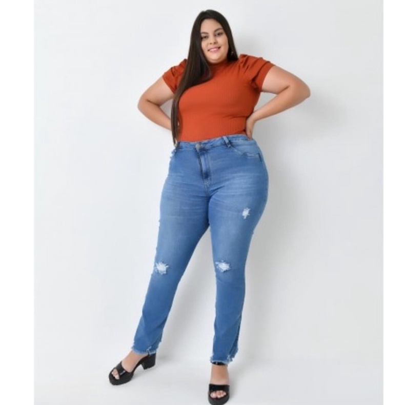 𝕃𝕖𝕤𝕚𝕠ℕ𝔸ℍ𝕕𝕠𝕤 on X: 2,22 de altura 132 kg Calça 56 A esposa dele  tem 1,60  / X