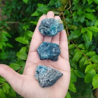 Pedra Bruta Apatita Azul P – Pedra Do Ano 2022/pedra Natural/cristais/cristal/tarot/decoração