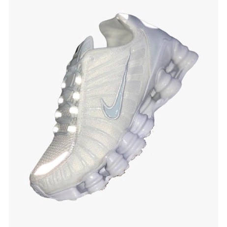 Nike store shox r12