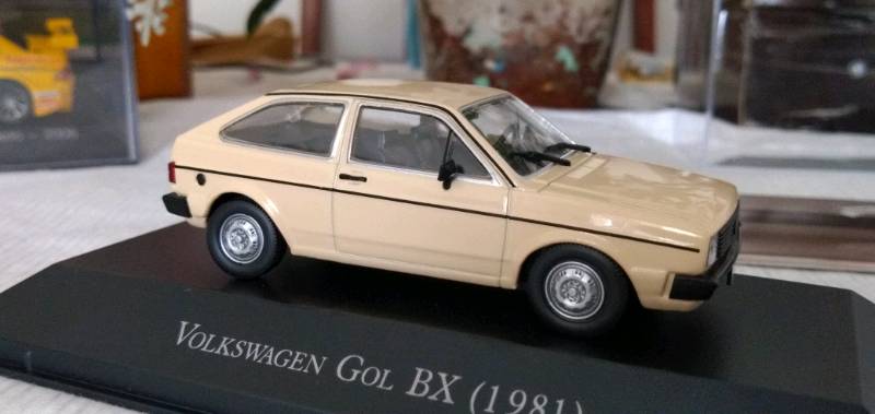 Miniatura Volkswagen gol bx 1981 personalizado rebaixado e com