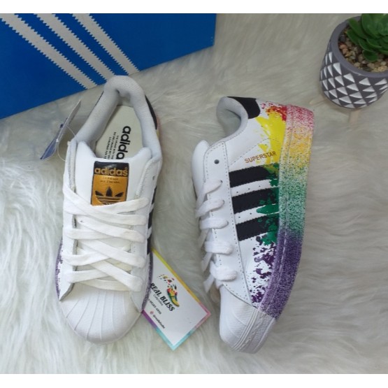 Tenis adidas sale colorido superstar