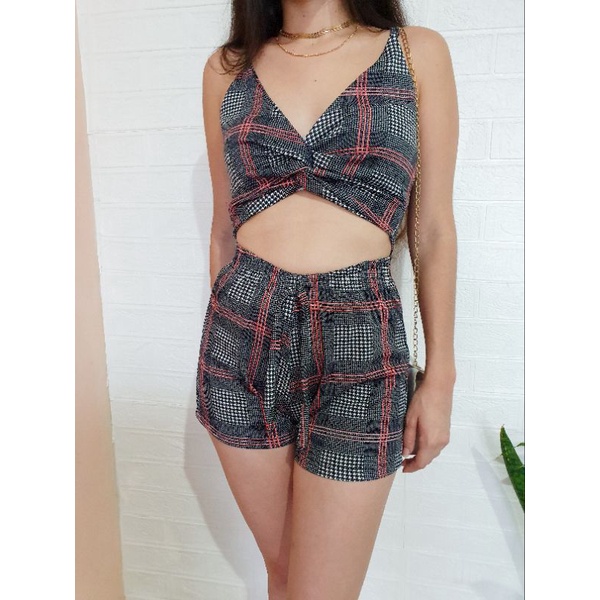 SHEIN ICON Conjunto de top e shorts cropped xadrez