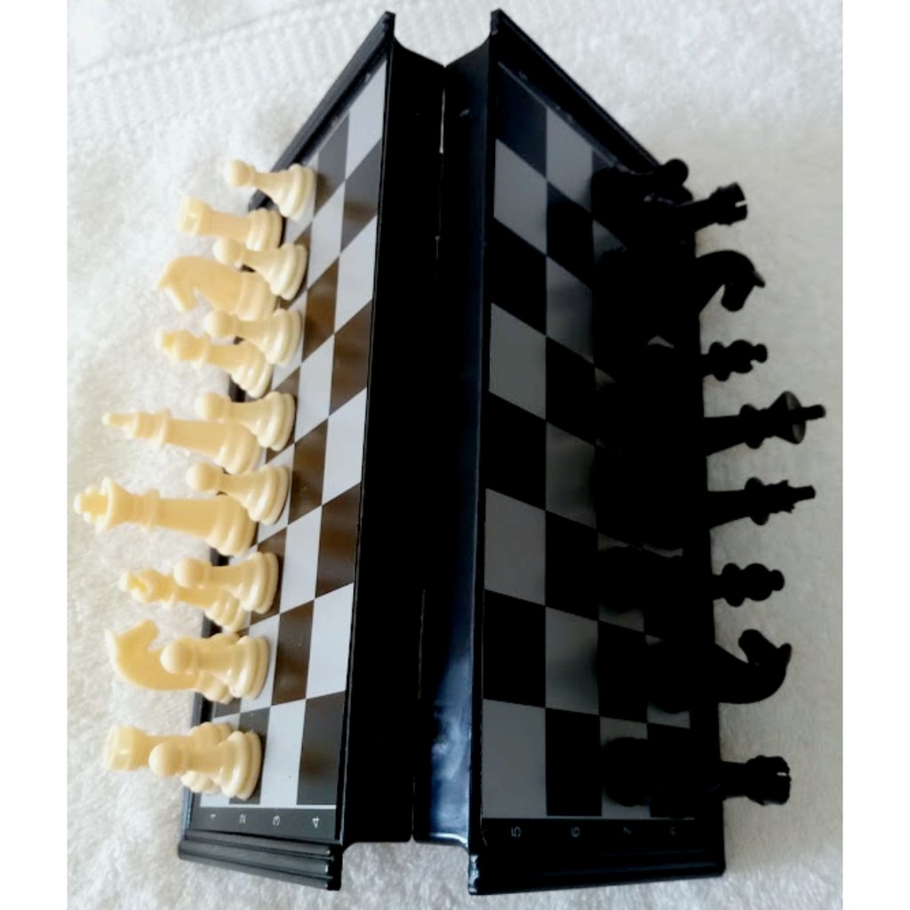 Jogo de Xadrez Magnético 19,5cm em Plástico Imporiente