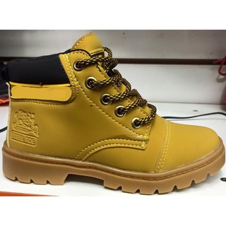 Bota menina tamanho store 33