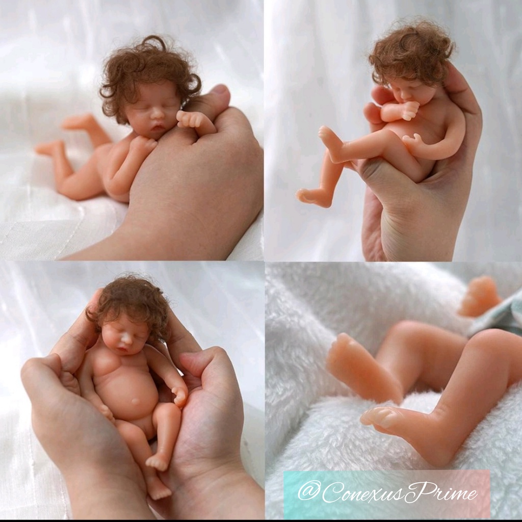 Mini Bebê Reborn Silicone Sólido Menino.