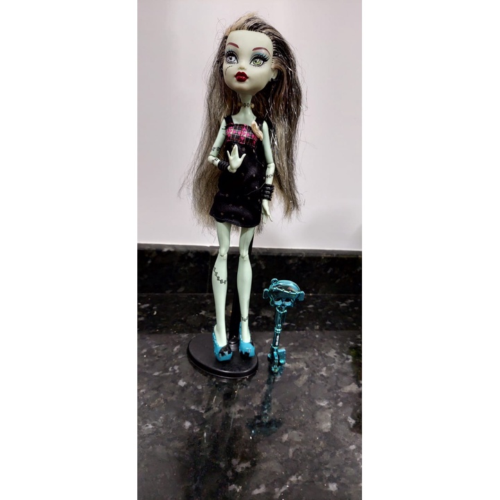 Boneca Monster High Frankie Stein coleção sweet 1600