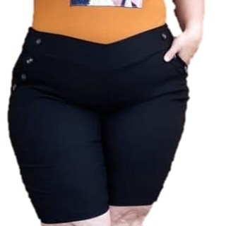 Bermuda Bengaline Com botões Plus Size