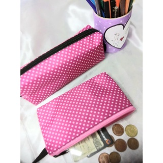 Combo 02 bolsinha uma de mão para carregar super prática +um estojo porta lapis organizadora