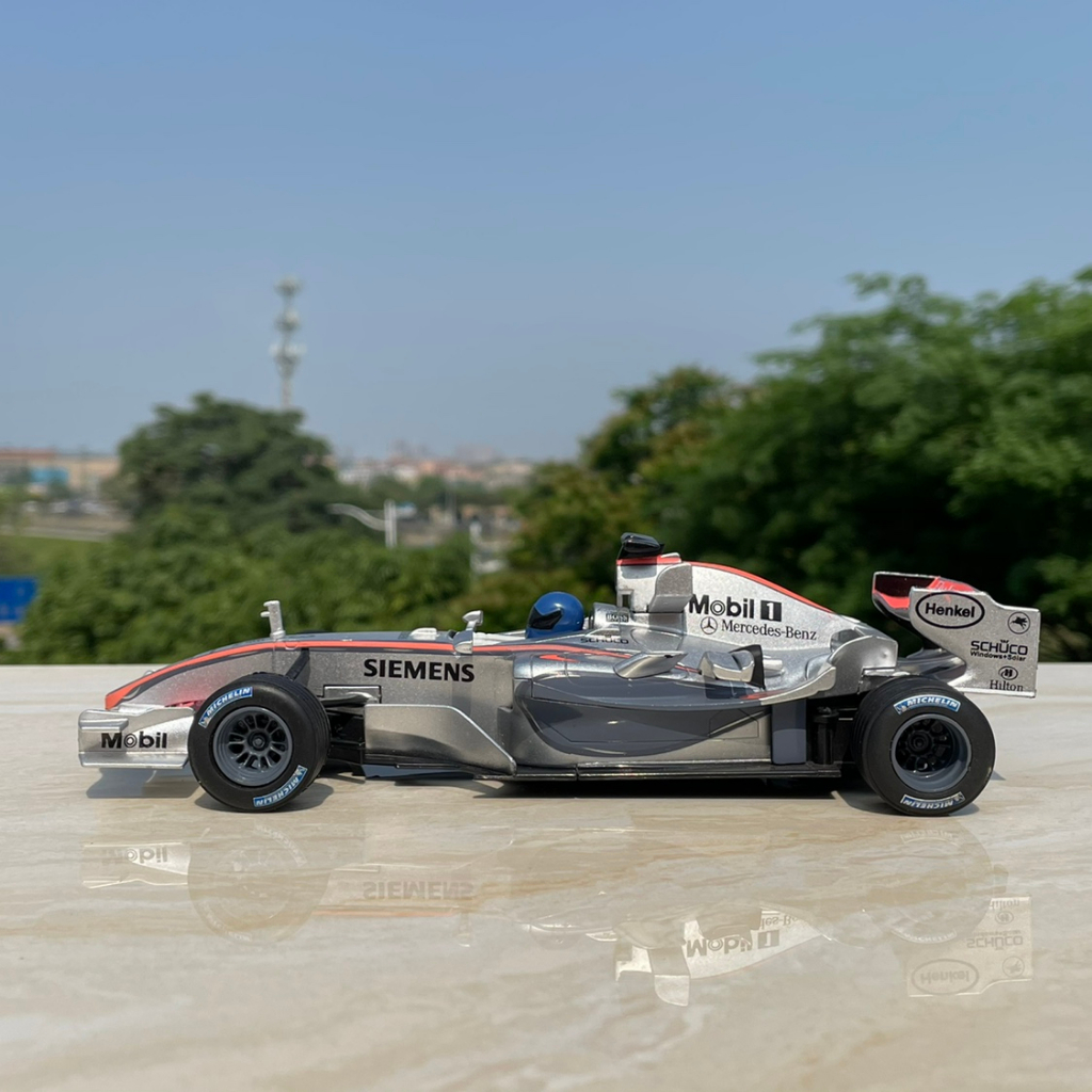1 : 24 Fórmula 1 McLaren Racing Car Modelo Diecast Item Defeito