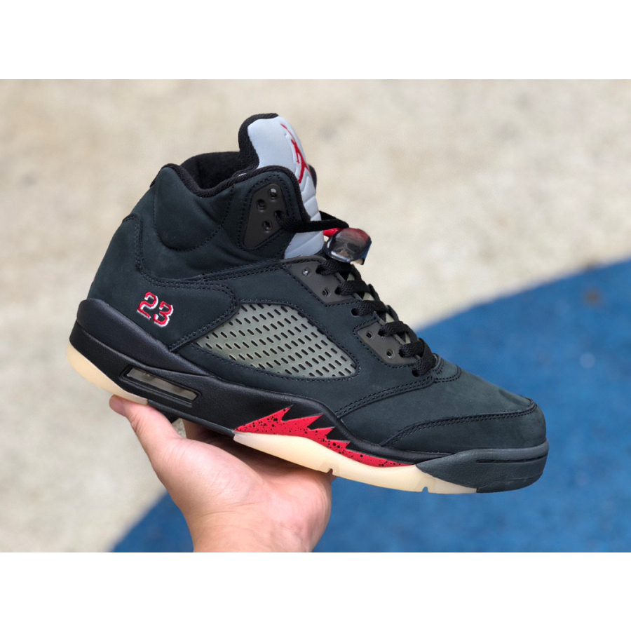 DR0092-001 Tênis Gore-Tex x Air Jordan 5 Retro Supremo Vermelho AJ5 De Basquetebol Masculino
