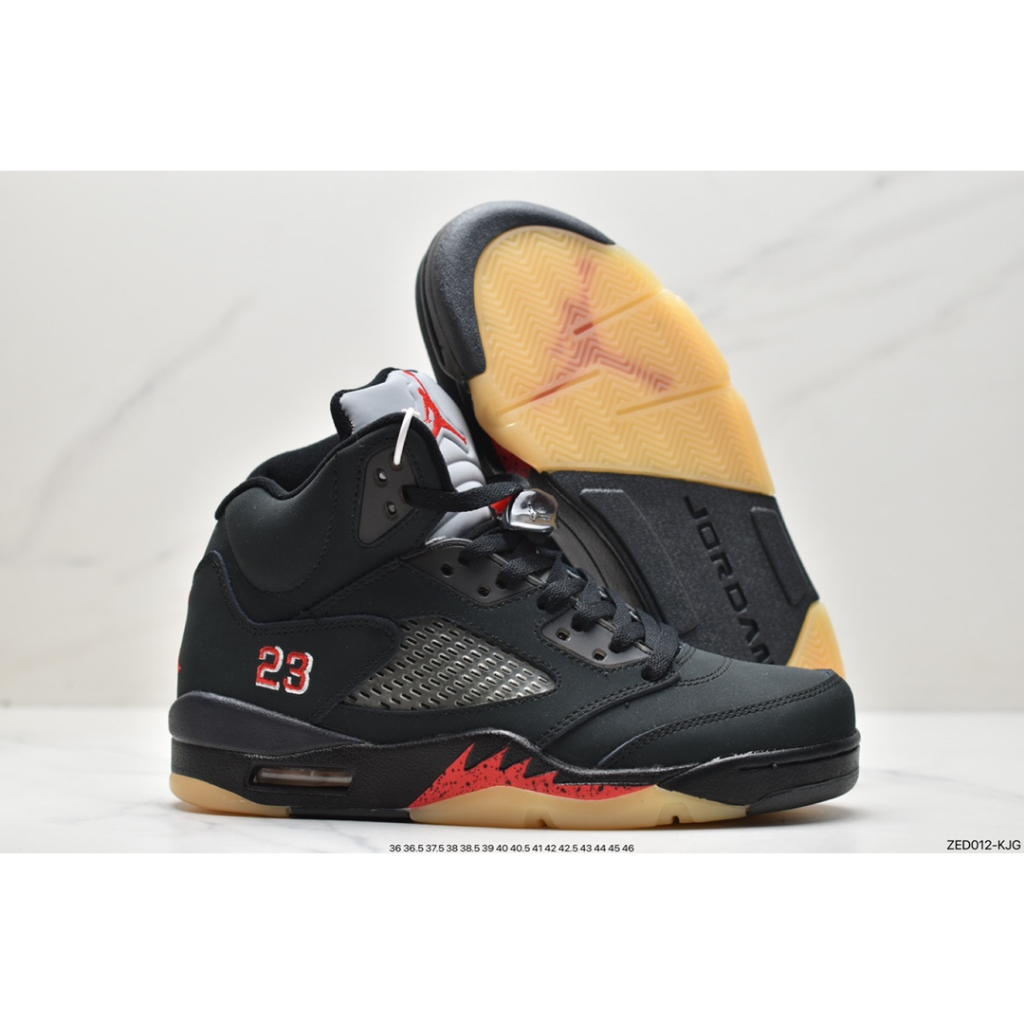 supreme Air Jordan 5 ブラック/レッド 28センチ Supreme x Air Jordan 5 Retro Black - Droper
