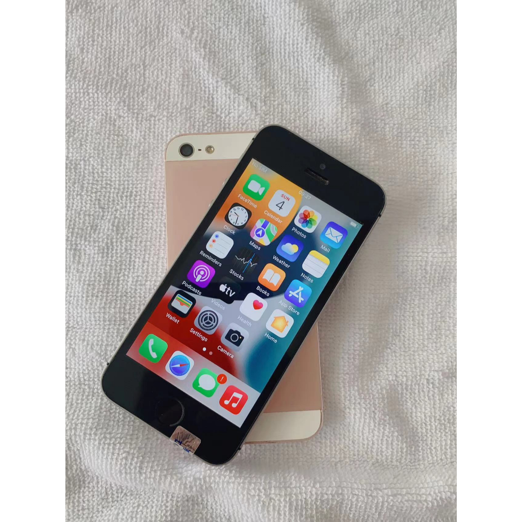 iPhoneSE2016 32GB/64GB/128GB Versão original De Desbloqueio global Usada smart phone (90-95Status)