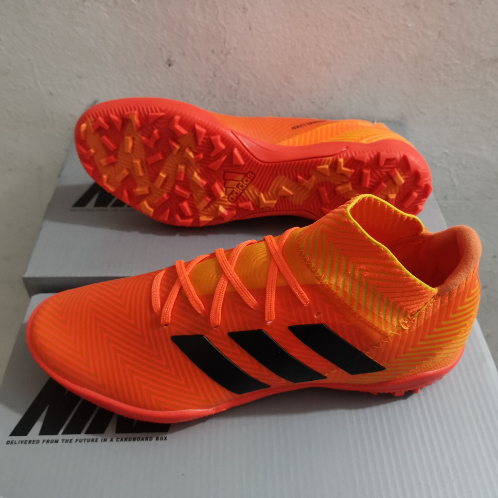 Adidas nemeziz store 18.3 ic