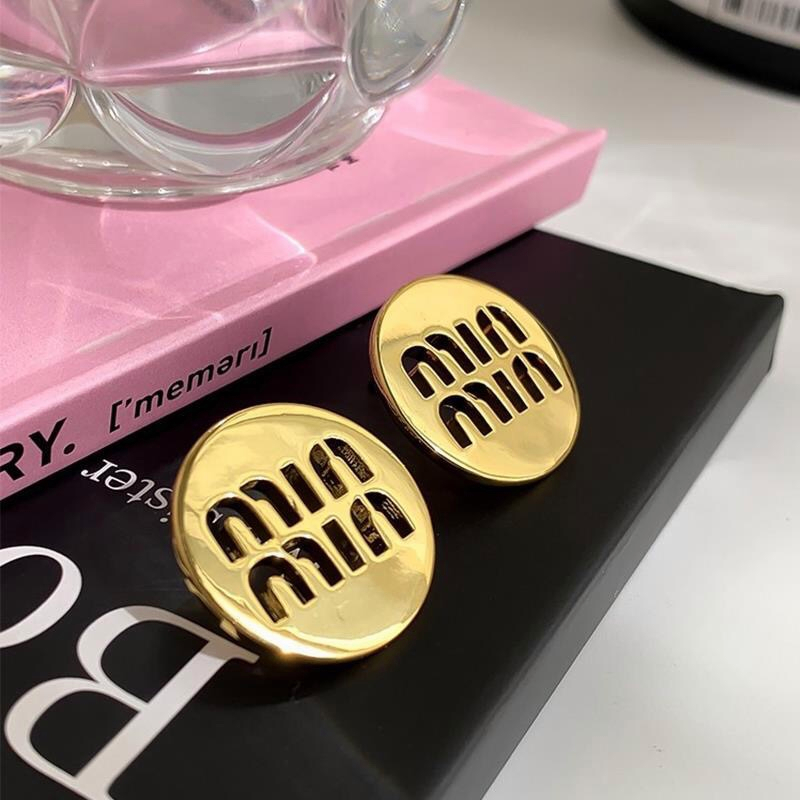 Miumiu Ladies Brincos de luxo de alta qualidade revestidos a ouro de cobre103105
