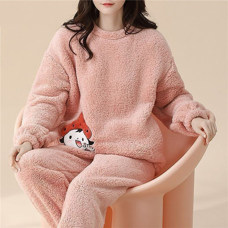 Roupa de dormir feminina Kawaii Flanela conjunto de pijama feminino inverno  veludo manga longa roupas quentes para casa Anime pijama para jovem