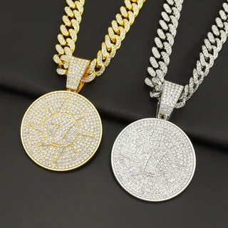 Redondo E Cheio De Strass Com Um Pingente De " 7 " Em Forma Cintilante , Corrente Cubana De hip-hop Da Moda