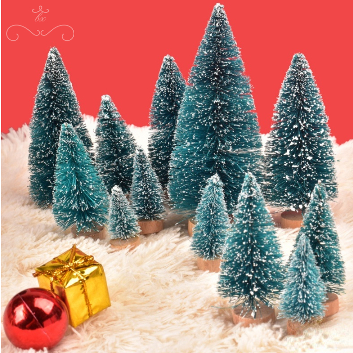 24 / 12PC Christmas Tree Um pequeno pinheiro colocado na mesa Mini decoração de Natal para o Natal..