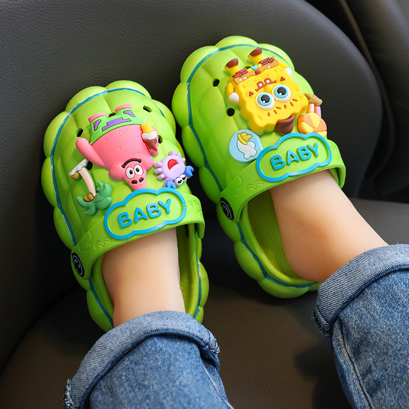 Babuche Infantil / Sandálias Infantis / Meninos e Meninas Cartoon Soft Sole Antiderrapante Chinelos de Banho Doméstico