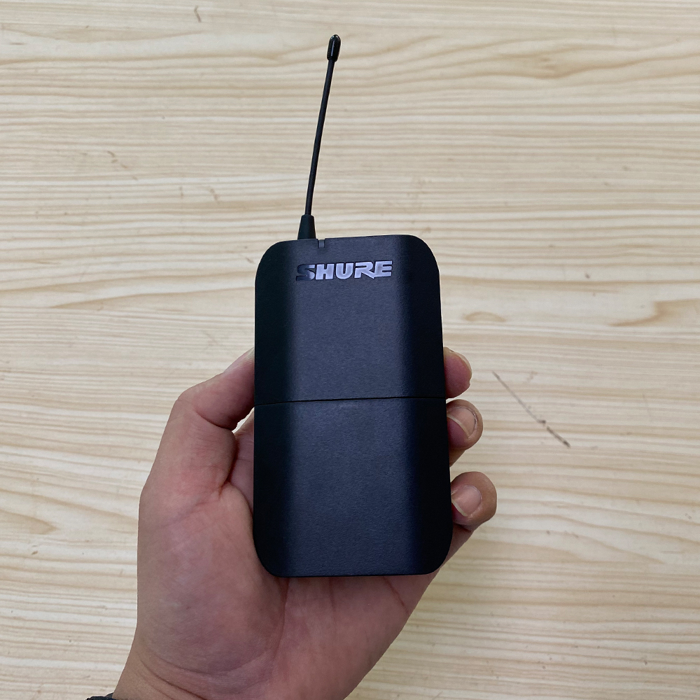SHURE BLX4 ワイヤレスシステム BLX4R、BLX4、BLX88 受信機 - Shureワイヤレスシステム - ヒビノ